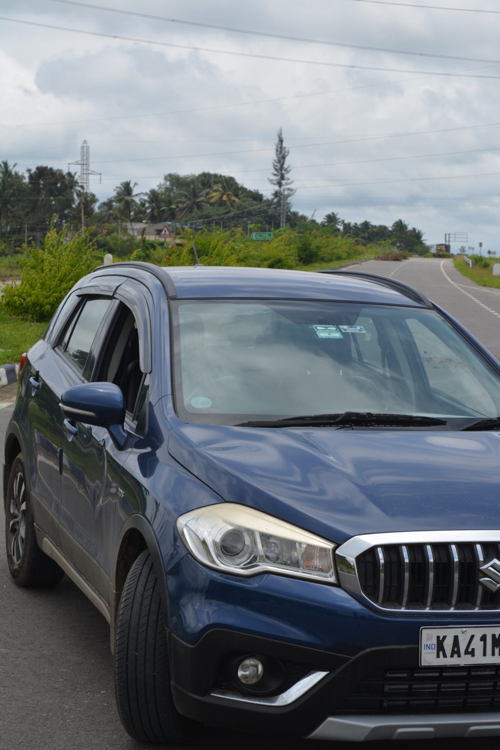 2019 S-Cross Smart Hybrid Diesel (2nd Owner) – Metallic Blue, New Tyres & Insurance! - Image 4