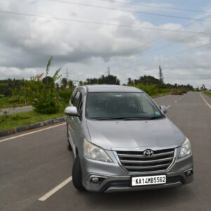 TOYOTA INNOVA 2.5 V - 2015 Model