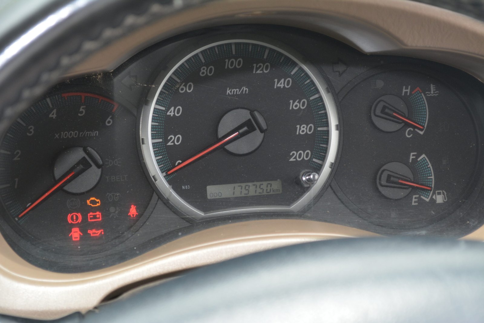 TOYOTA INNOVA 2.5 V - 2015 Model - Image 6